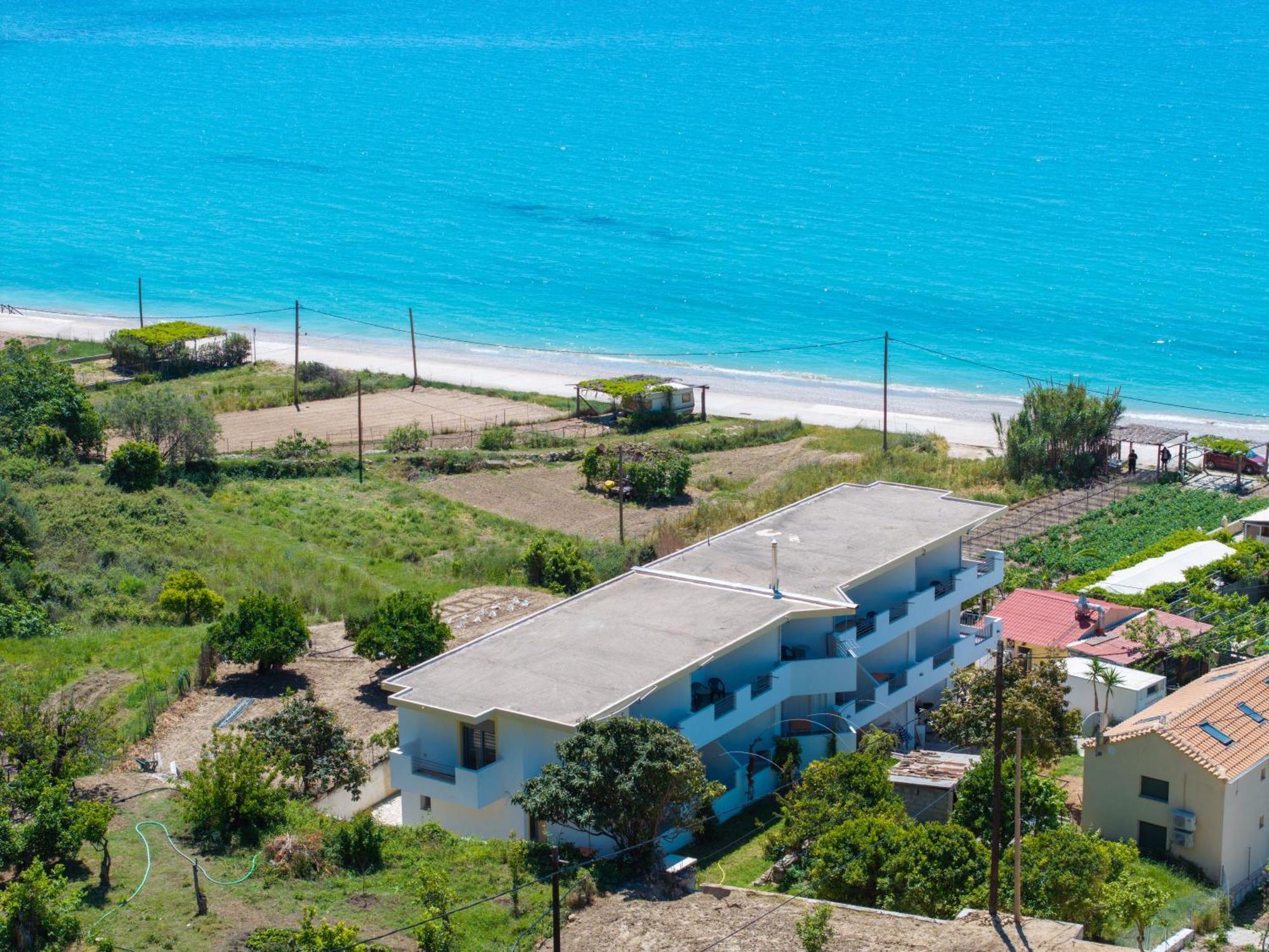 Aridas At The Beach 劳德哈塔 外观 照片